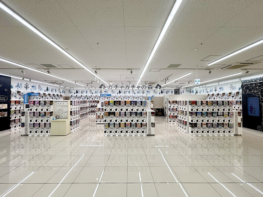 ガチャガチャの森ビックカメラ千葉駅前店外観写真